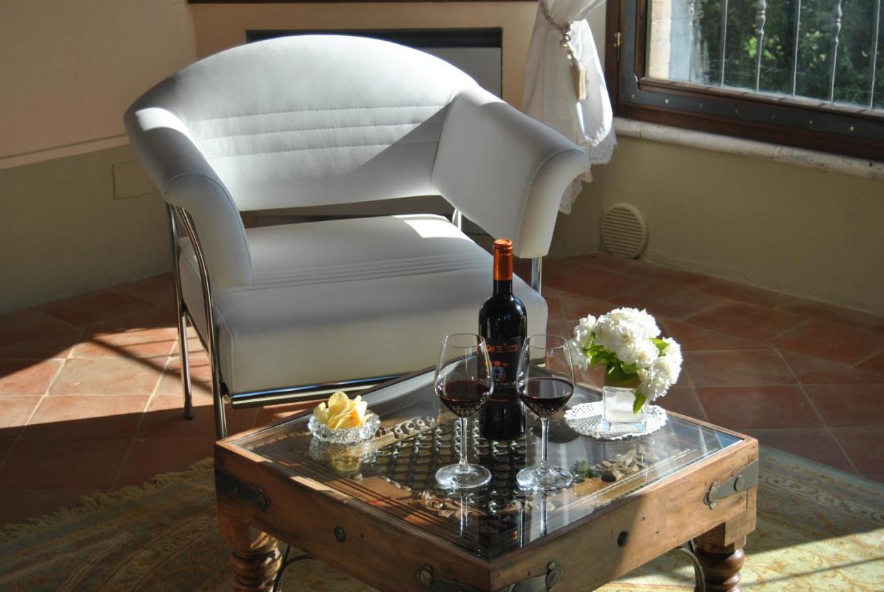 Villa La Valiana - Full Estate In Montepulciano - Heated Pool 瓦里亚诺 外观 照片